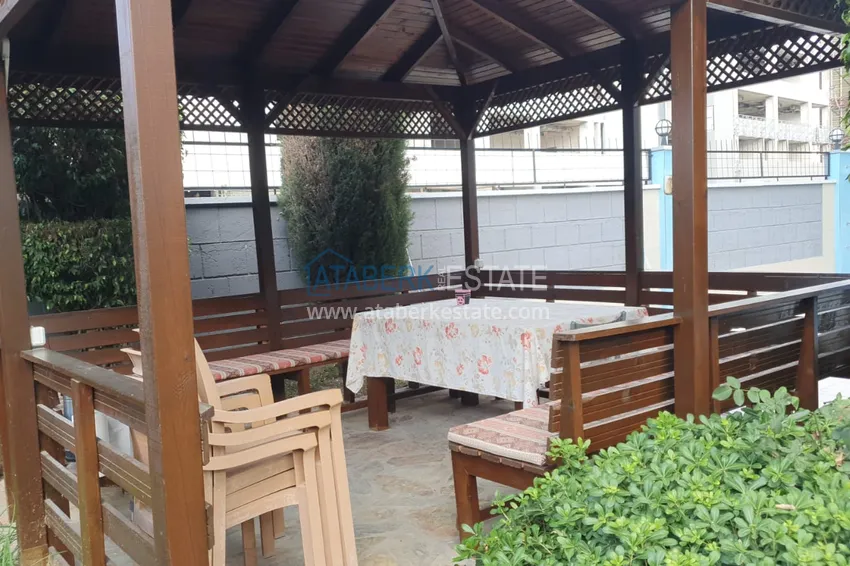 Квартира с мебелью и застекленным балконом в районе Оба - Алания 5 