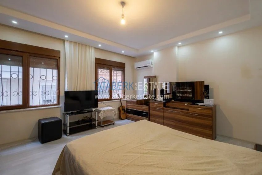 Приобрести Квартира в центре Алании трехкомнатная, с мебелью и застекленным балконом 8 