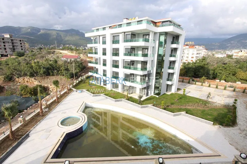 Квартира в Оба с отдельной кухней и видом на горы в комфортабельном комплексе 8 