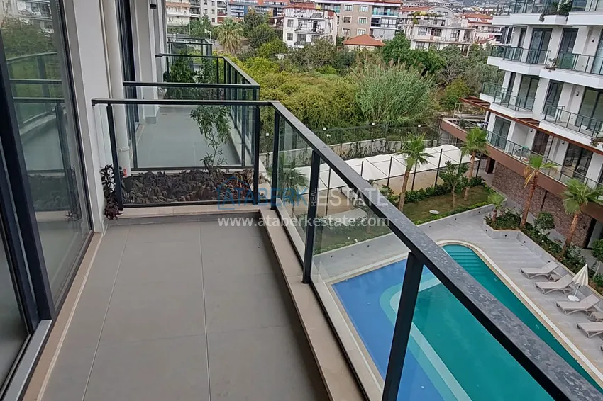 Приобрести Квартира в Оба с видом на горы в новом комплексе комфорт-класса 10 