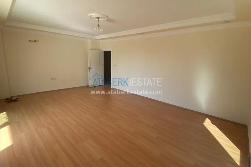 Приобрести Просторная четырехкомнатная городская квартира в Газипаше 12 