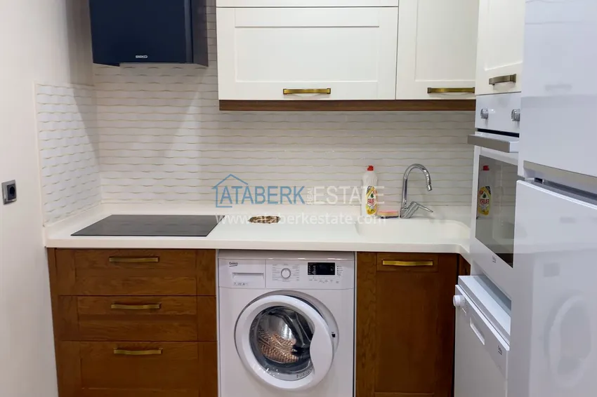 Приобрести Двухкомнатная квартира с мебелью, застекленным балконом и с панорамным открытым видом на море и горы – Газипаша 13 