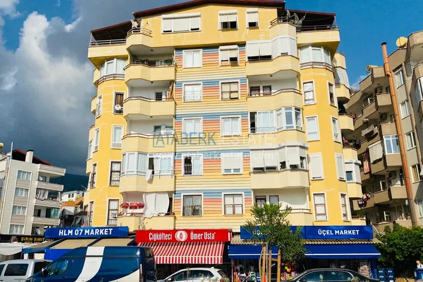 Городская квартира в центре Алании в жилом турецком доме  1 