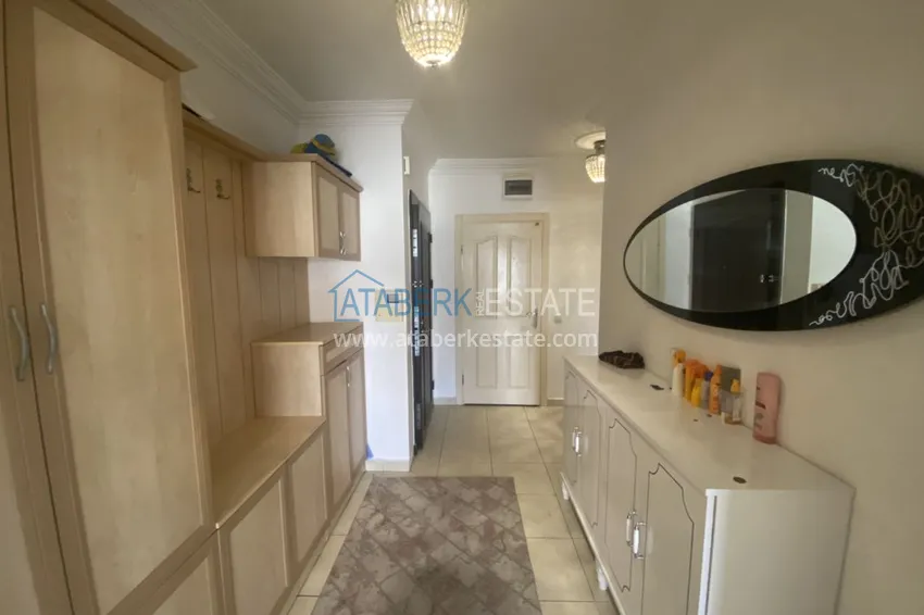 Приобрести Квартира с мебелью, застеклённым балконом и видом на горы, Оба – Алания 1 