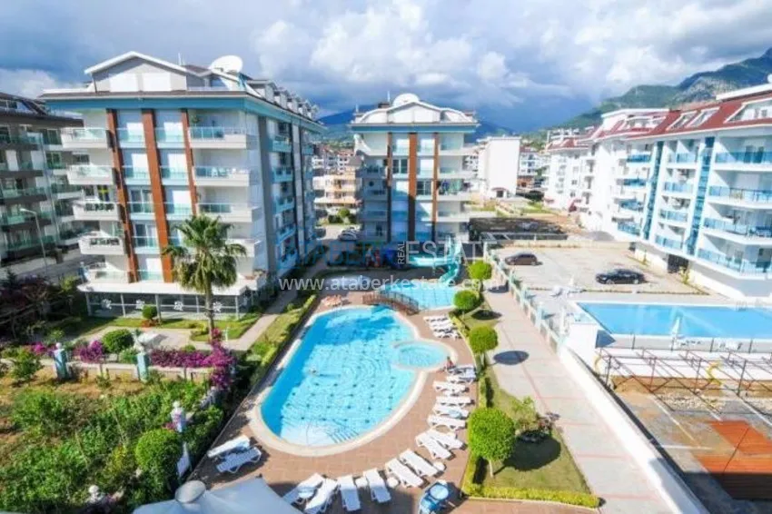 Квартира в Кестеле с мебелью, в комплексе на первой береговой линии 4 