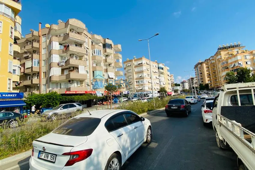 Городская квартира в центре Алании в жилом турецком доме  2 