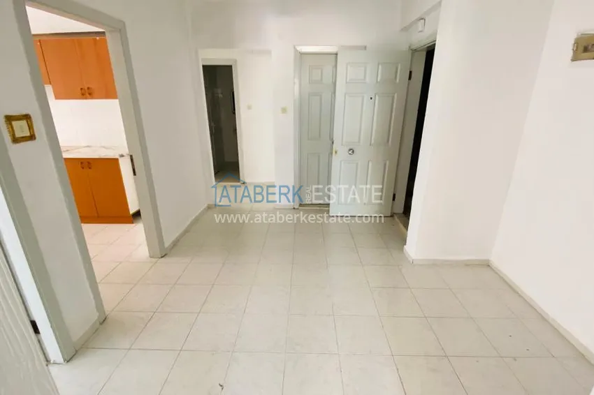 Приобрести Городская квартира в центре Алании в жилом турецком доме  2 