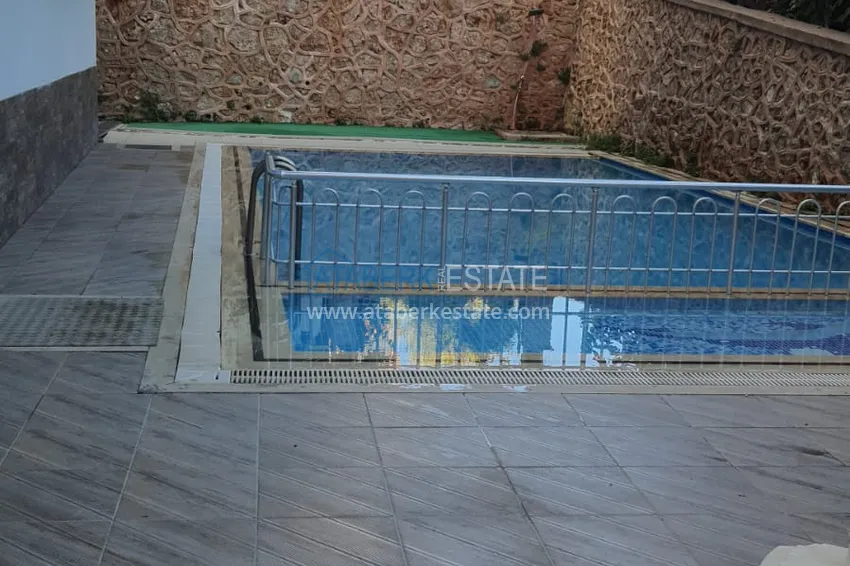 Квартира в районе Тосмур двухкомнатная с современной мебелью и застекленным балконом 6 