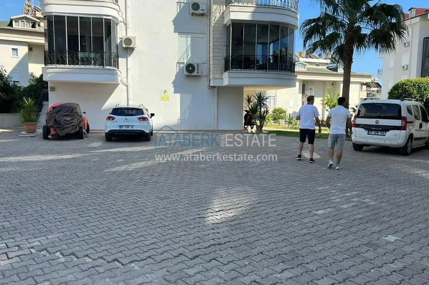 Двухуровневая квартира с мебелью и застекленным балконом в районе Джикджилли 8 