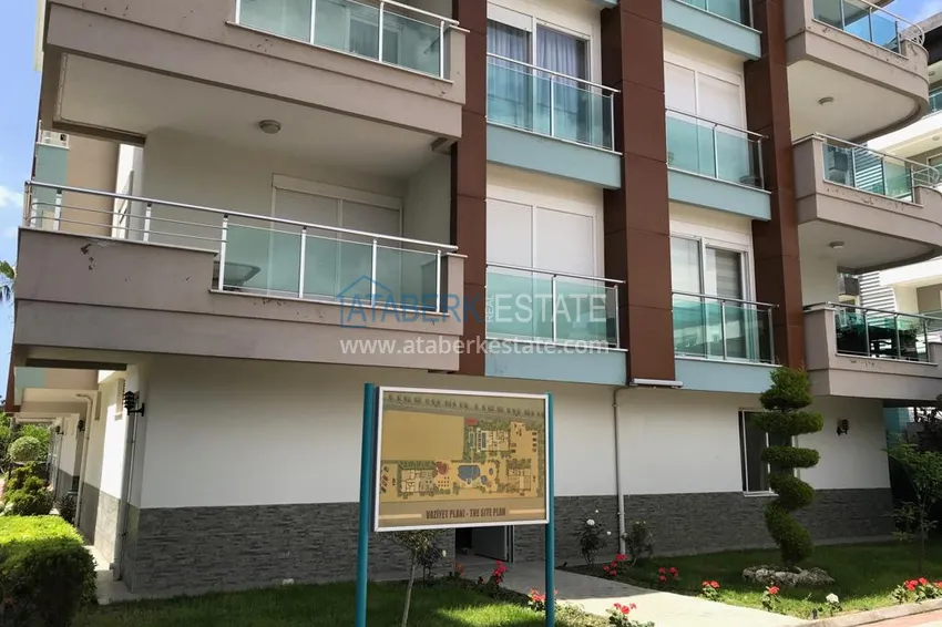 Квартира в Кестеле с мебелью, в комплексе на первой береговой линии 13 