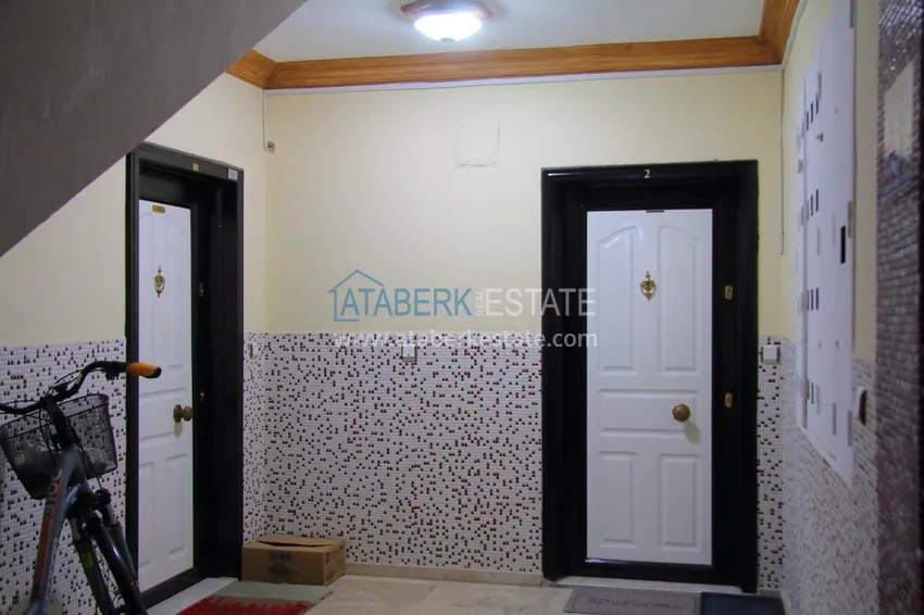 Двухэтажная квартира в районе Тосмур с мебелью в комплексе на берегу горной реки  6 