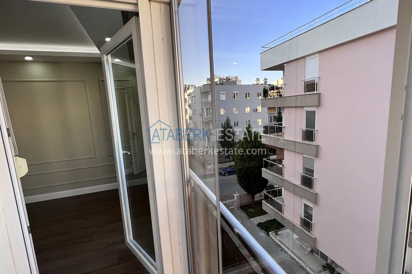 Приобрести Элитная городская квартира с 3 спальнями после капитального ремонта – Анталии, Лара. Подходит для ВНЖ 23 