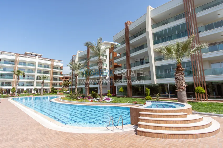 Квартира 1+1 с мебелью и застеклённым балконом, район Оба – Алания 2 