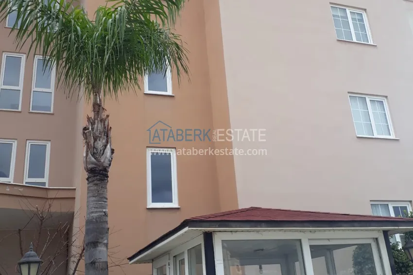 Квартира в Оба трехкомнатная с новой мебелью в жилом комплексе 6 