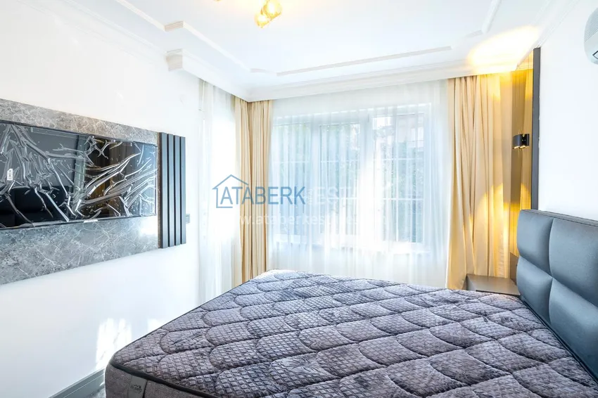 Приобрести Квартира в Оба трехкомнатная с новой мебелью в жилом комплексе 4 