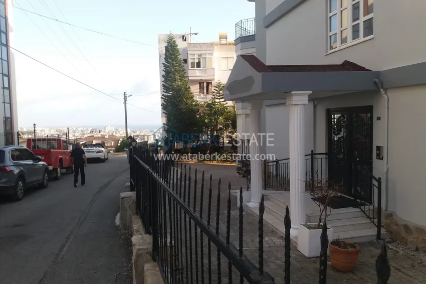 Квартира 2+1 с мебелью и видом на море в спальном районе Алании, Джикджилли  5 