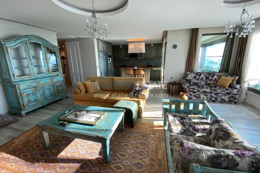 Эксклюзивная квартира с индивидуальным дизайнерским интерьером и потрясающим открытым видом на море – Алания, Махмутлар 1 