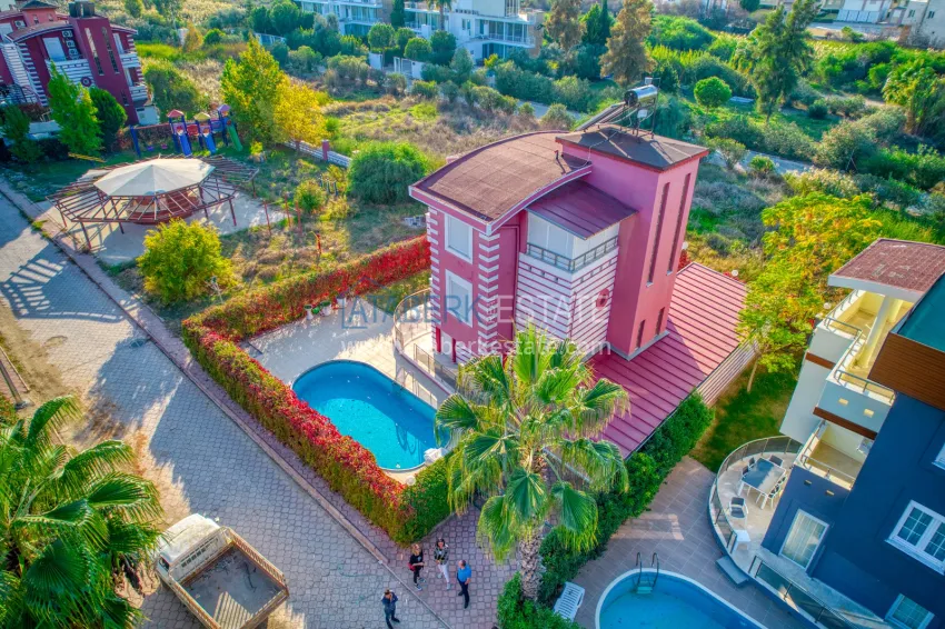 Вилла с мебелью и личным бассейном в коттеджном комплексе – Белек 10 