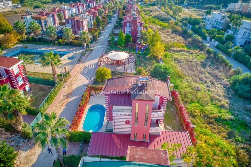 Вилла с мебелью и личным бассейном в коттеджном комплексе – Белек 11 