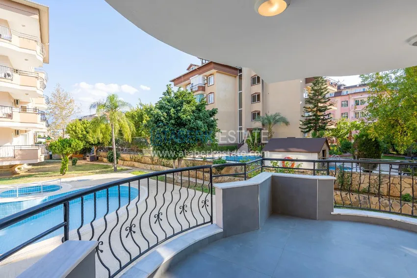 Приобрести Квартира в Оба трехкомнатная с новой мебелью в жилом комплексе 7 