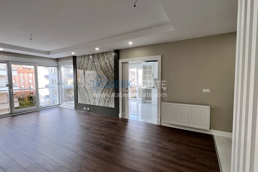 Приобрести Элитная городская квартира с 3 спальнями после капитального ремонта – Анталии, Лара. Подходит для ВНЖ 5 