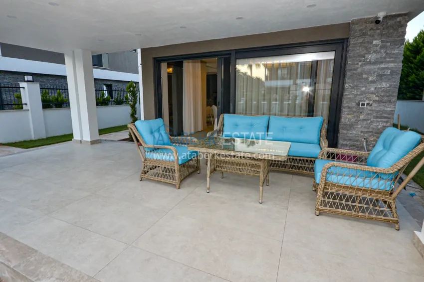 Вилла в Кемере с мебелью и частным бассейном в коттеджном комплексе 12 