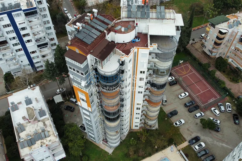 Квартира 3+1 в Анталии, район Лара - с отдельной кухней и видом на море, подходит под гражданство 1 