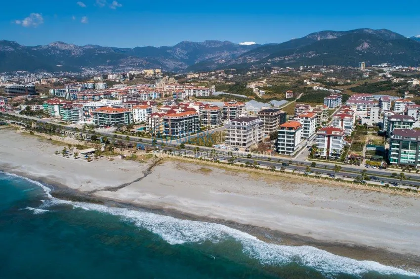 Квартира 2+1 с мебелью в районе Кестель на первой береговой линии 2 