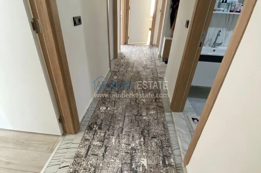 Приобрести Городская четырехкомнатная квартира с мебелью и отдельной кухней в Газипаше, Пазарджи 2 