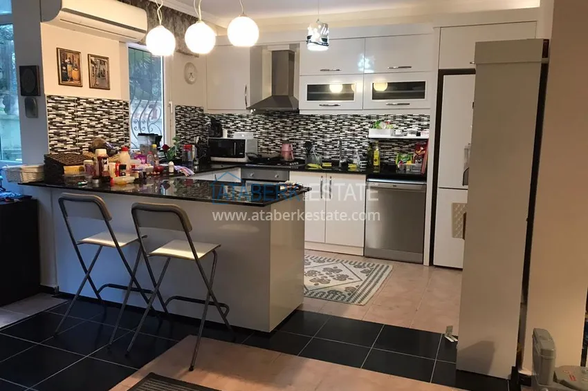 Приобрести Квартира «под ключ» с застекленным балконом и отдельным входом – Алания, район Тосмур 4 