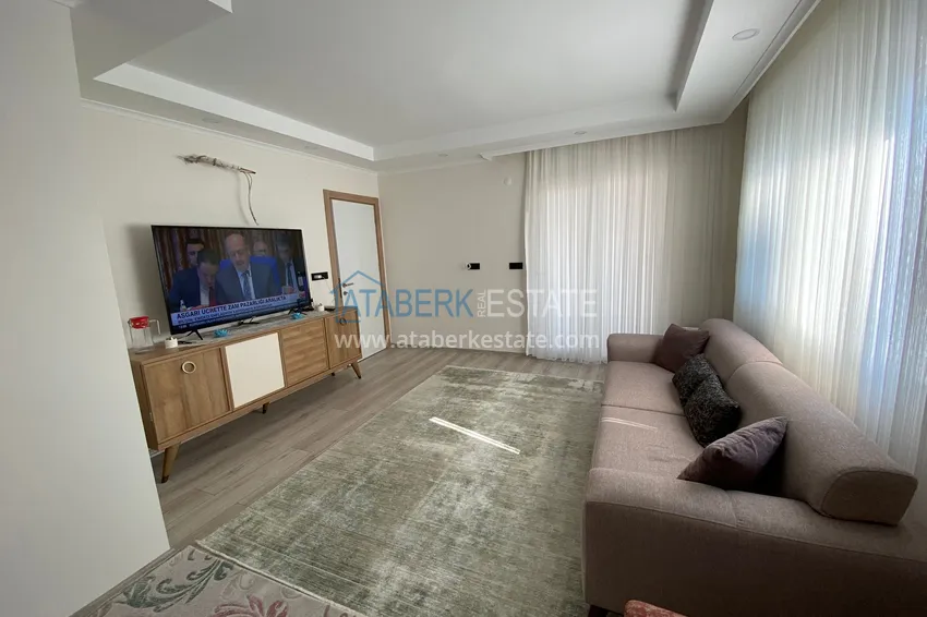 Приобрести Городская четырехкомнатная квартира с мебелью и отдельной кухней в Газипаше, Пазарджи 4 