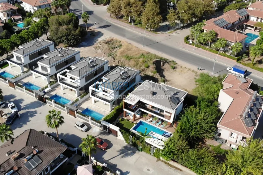 Вилла в Кемере с мебелью и частным бассейном в коттеджном комплексе 5 