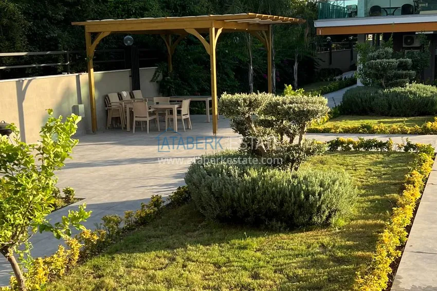 Квартира 2+1 с мебелью в районе Кестель на первой береговой линии 7 