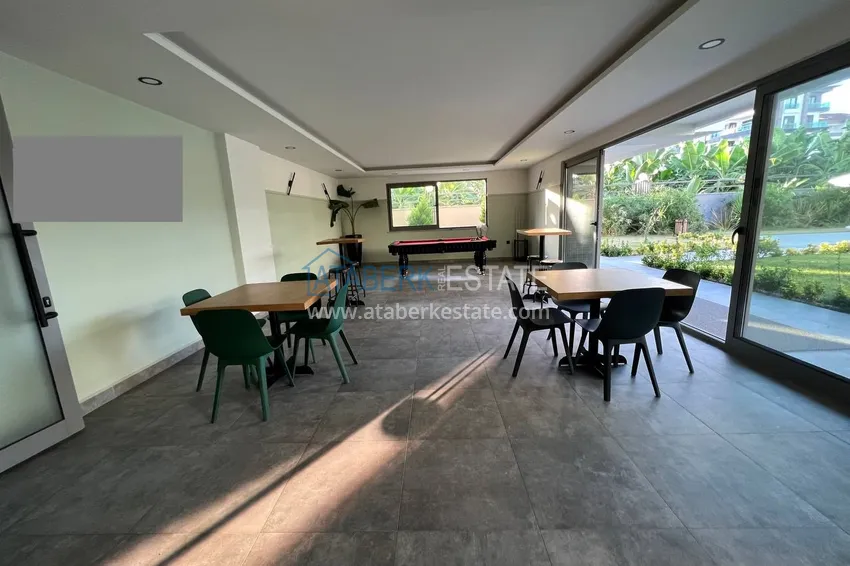 Квартира 2+1 с мебелью в районе Кестель на первой береговой линии 10 