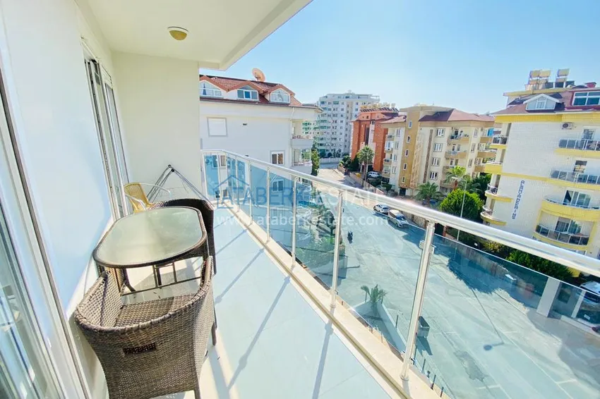 Приобрести Меблированная двухкомнатная квартира рядом с морем в Алании район Оба 9 