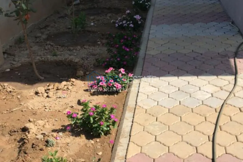 Двухкомнатная городская квартира с чистовой отделкой в Газипаше, район Пазарджи 2 