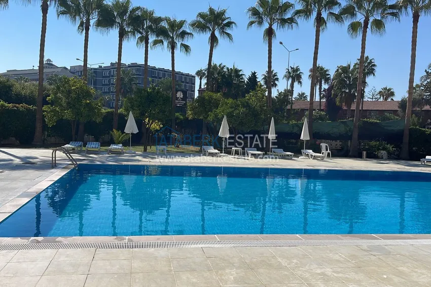 Квартира у моря с двумя спальнями и отдельной кухней в районе Конаклы, Алания 1 