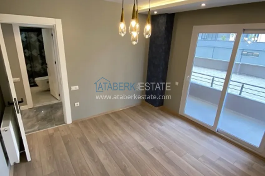 Приобрести Апартаменты 4+1 с чистовой отделкой в микрорайоне Соли города Мерсин 3 