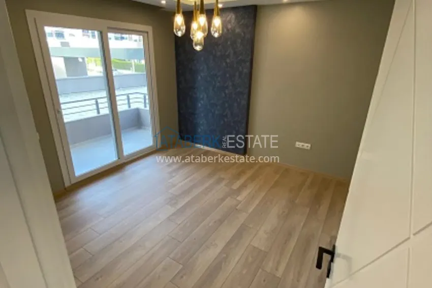 Приобрести Апартаменты 4+1 с чистовой отделкой в микрорайоне Соли города Мерсин 4 