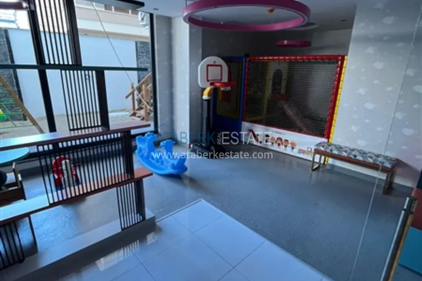 Квартира 1+1 в новом комплексе сегмента премиум на первой береговой линии в районе Оба 10 