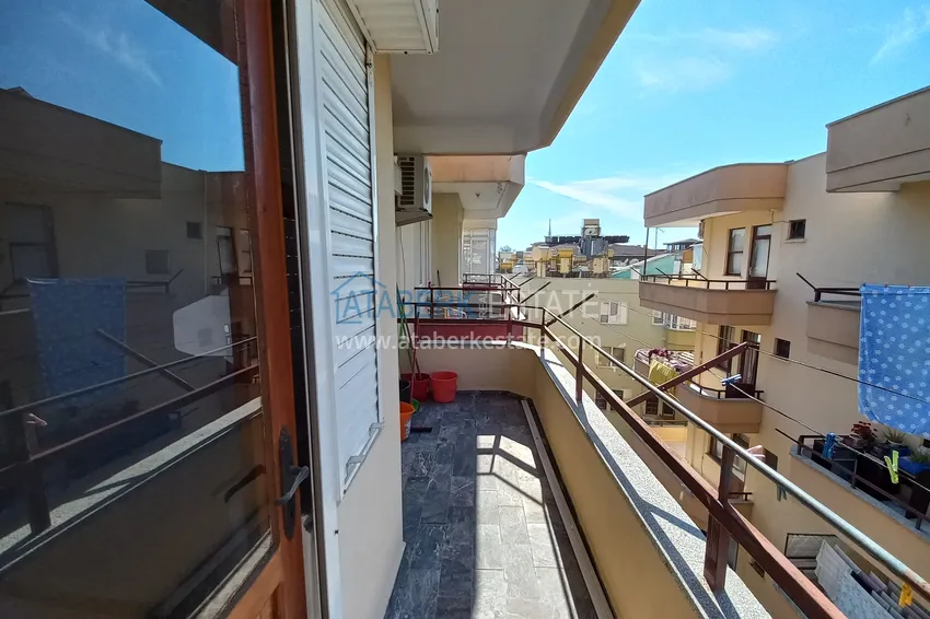 Приобрести Квартира в центре Алании с отдельной кухней и видом на горы в 150 м от пляжа Клеопатра 12 