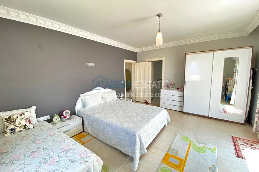 Приобрести Пентхаус-дуплекс 3+1 в Махмутларе с мебелью, застекленным балконом и видом на море 12 