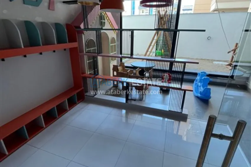 Квартира 1+1 в новом комплексе сегмента премиум на первой береговой линии в районе Оба 12 