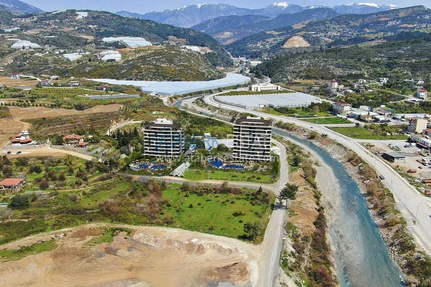 Современный жилой комплекс семейного типа на этапе строительства в Алании, район Демирташ 15 