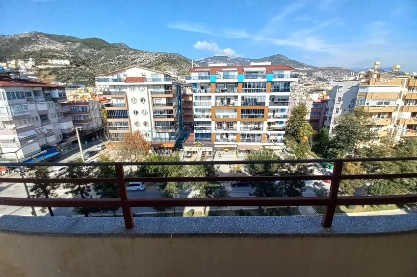 Приобрести Квартира в центре Алании с отдельной кухней и видом на горы в 150 м от пляжа Клеопатра 16 