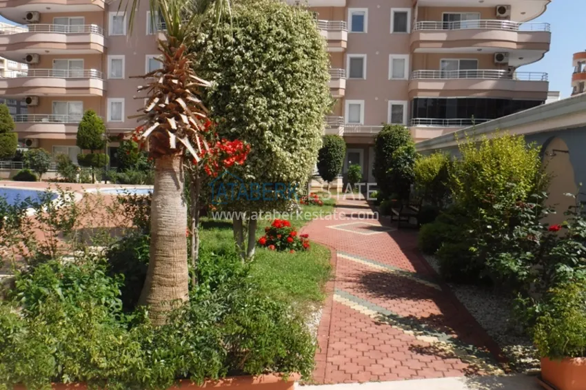 Пентхаус-дуплекс 3+1 в Махмутларе с мебелью, застекленным балконом и видом на море 24 