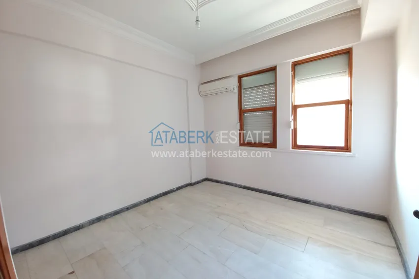 Приобрести Квартира в центре Алании с отдельной кухней и видом на горы в 150 м от пляжа Клеопатра 2 