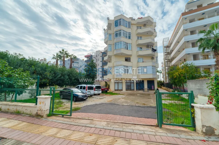 Частично меблированная квартира 2+1 всего в 50 метрах от моря, район Тосмур – Алания 1 