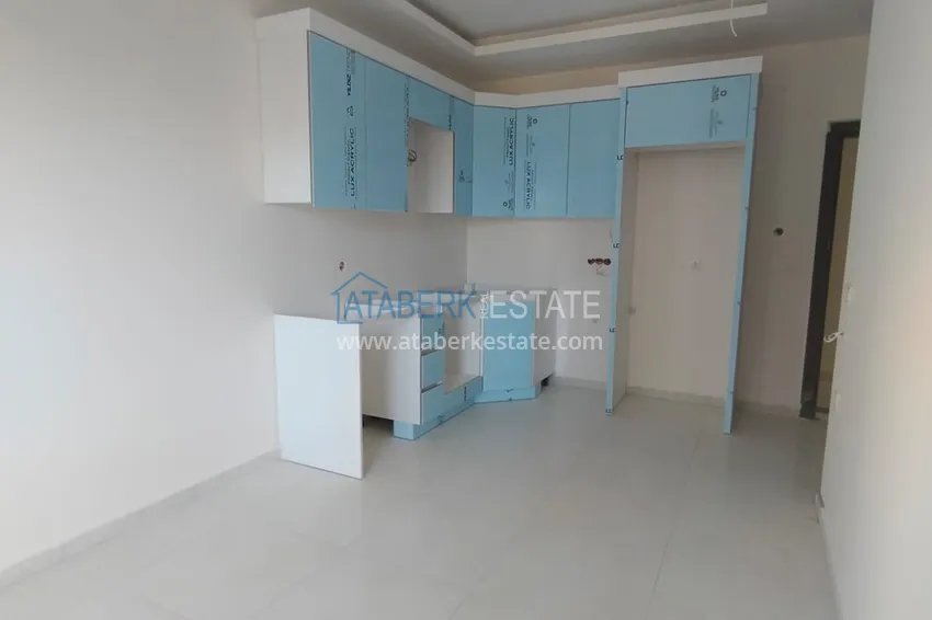 Приобрести Квартира с чистовой отделкой от собственника в новостройке – Алания, район Махмутлар 2 