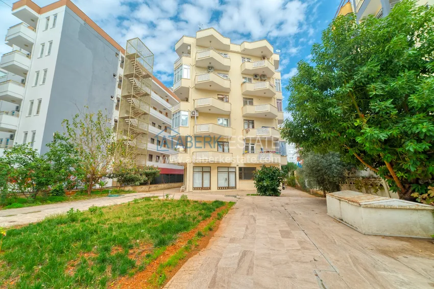 Частично меблированная квартира 2+1 всего в 50 метрах от моря, район Тосмур – Алания 2 